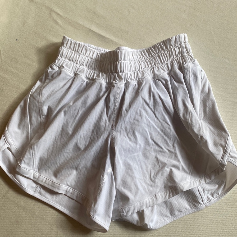 Lululemon shorts never worn without tags